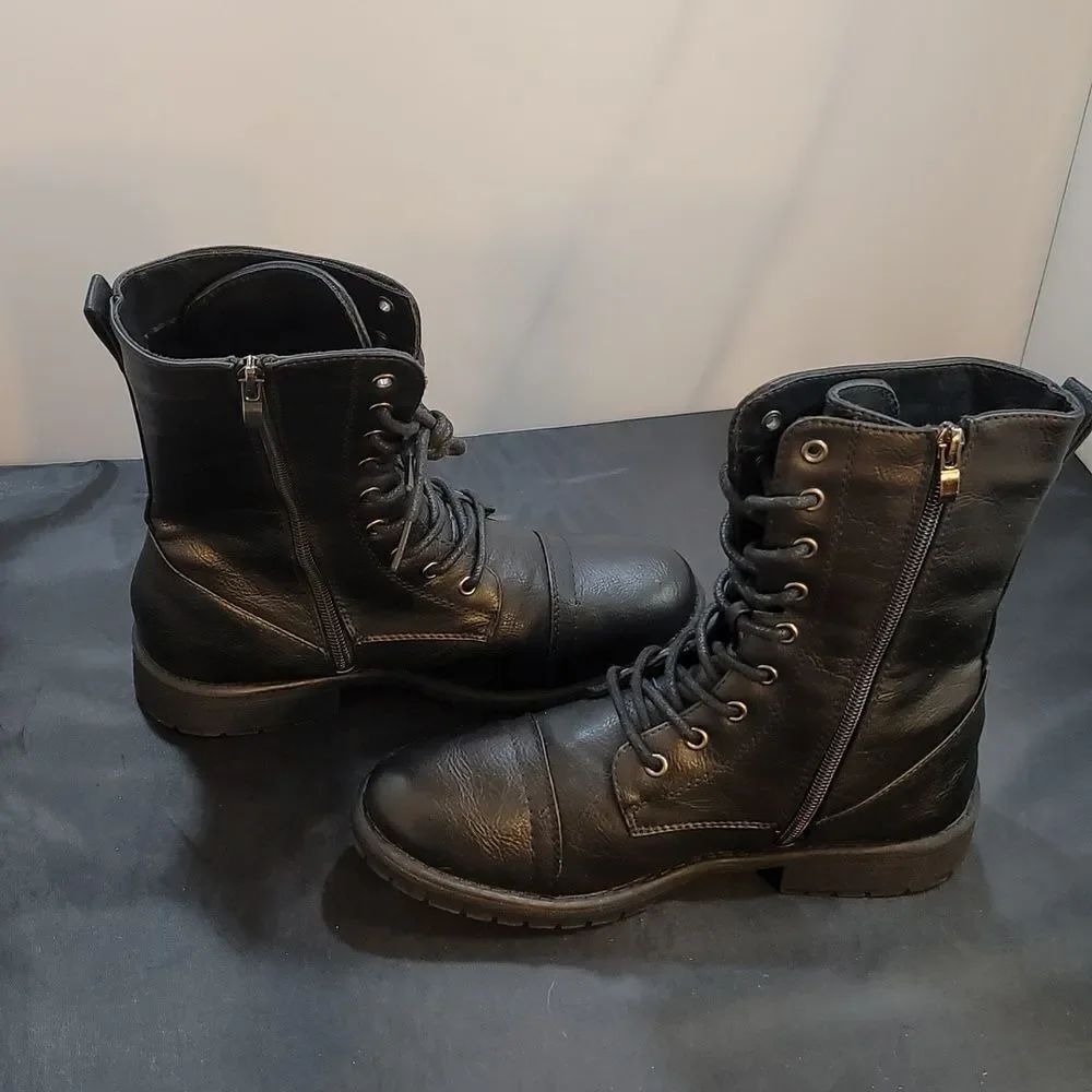 SHOELAND WOMEN"S KASEY HIGH TOP SNEAKER - Picture 7 of 16